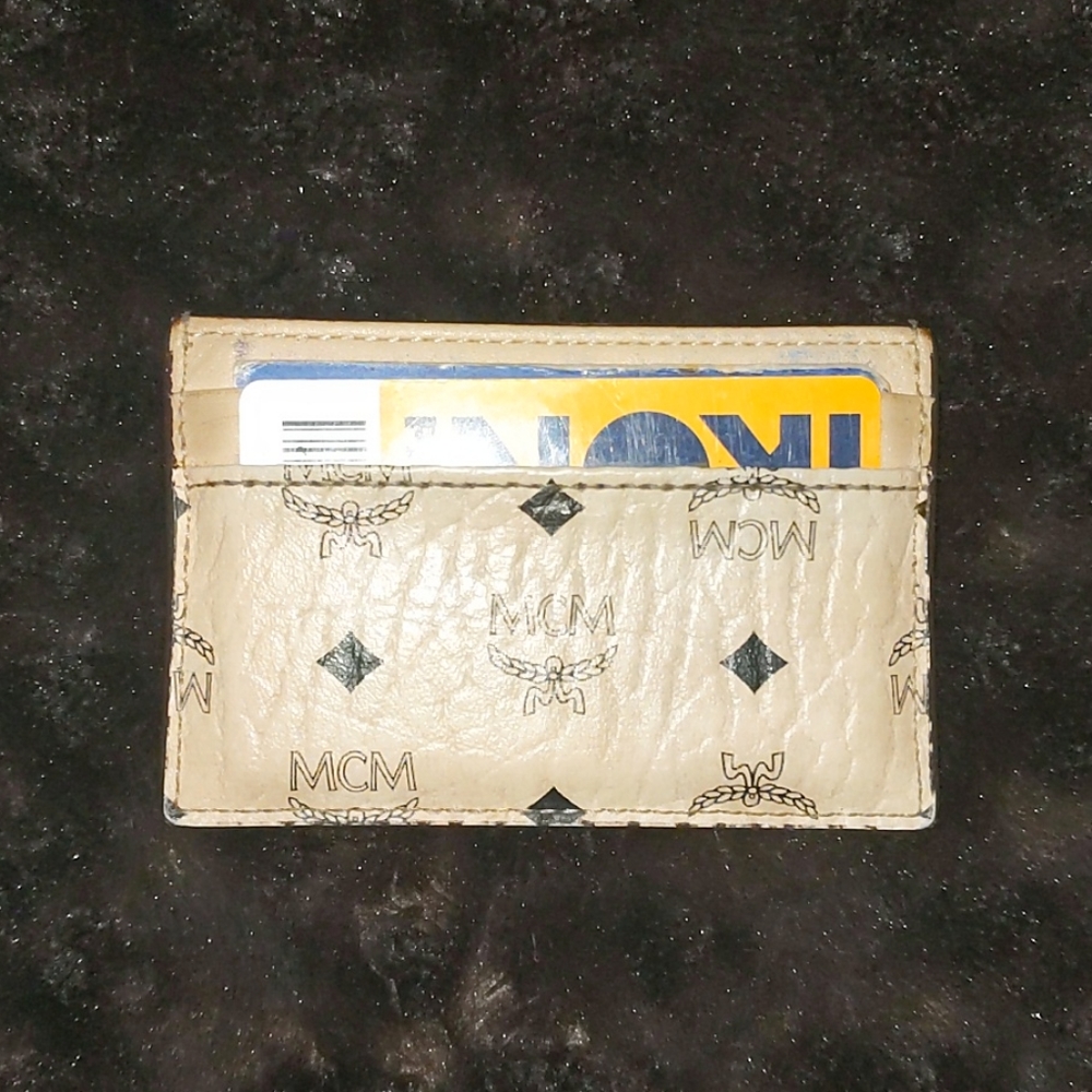 2017 MCM Cardholder